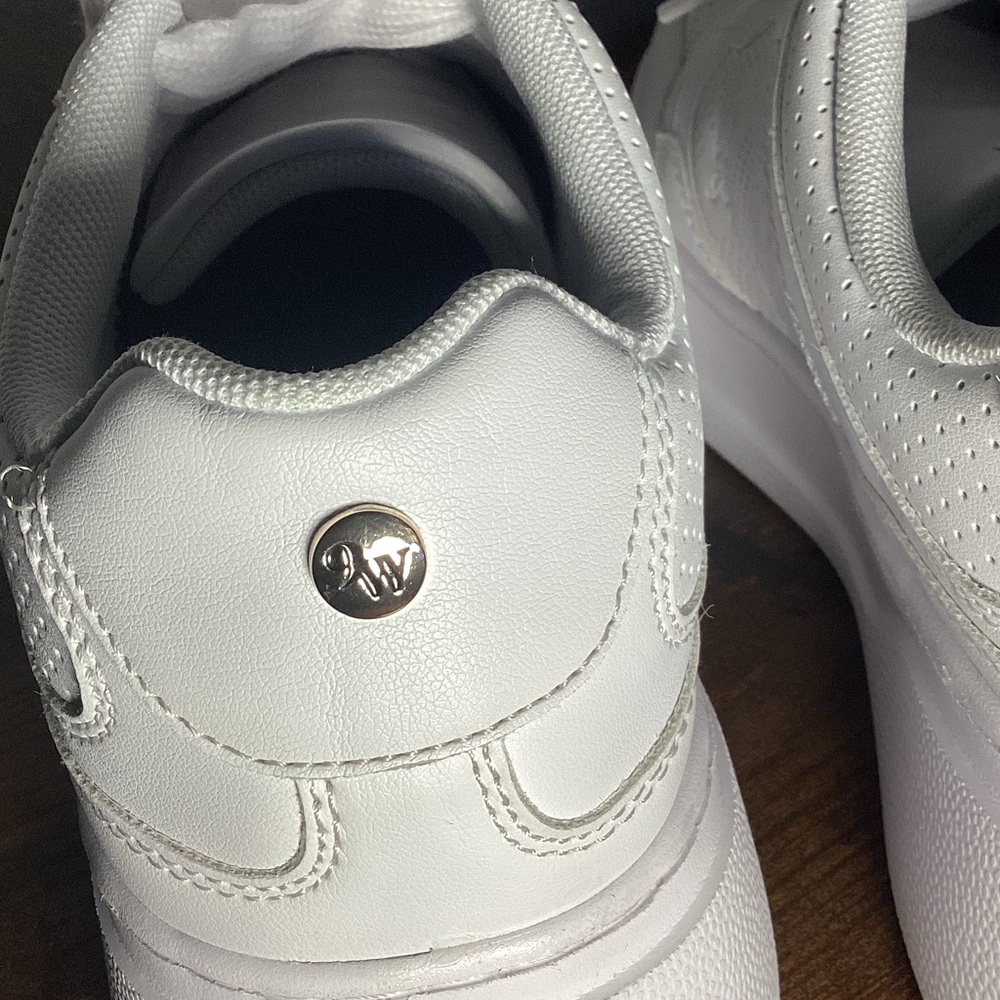 Women’s l Nine West White Platform Sneakers Size 7M - Picture 9 of 9